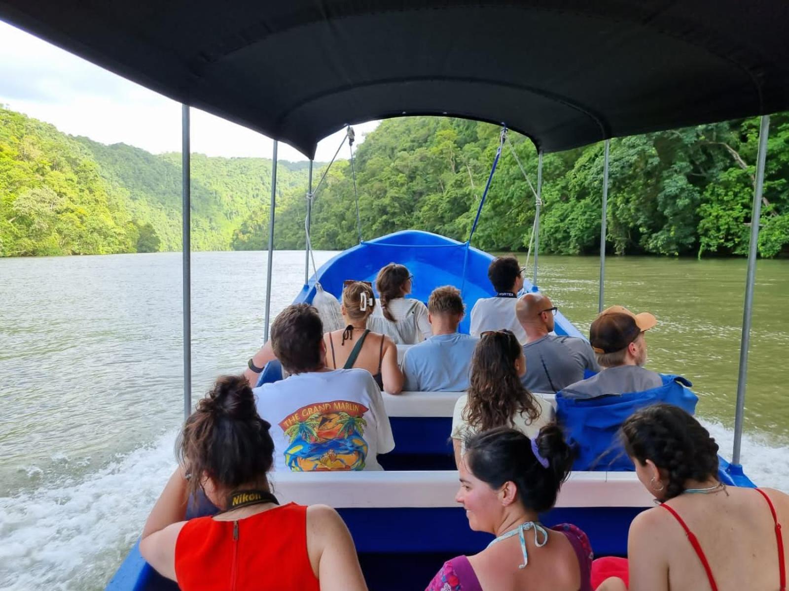 Tortugal Boutique River Lodge Rio Dulce Town Esterno foto